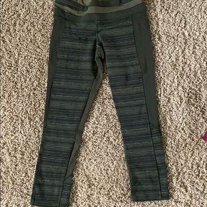 Lululemon Army Green Cropped Leggings